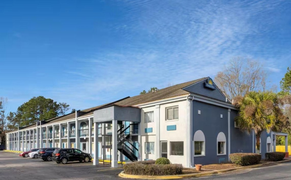 Days Inn by Wyndham Columbia Main image